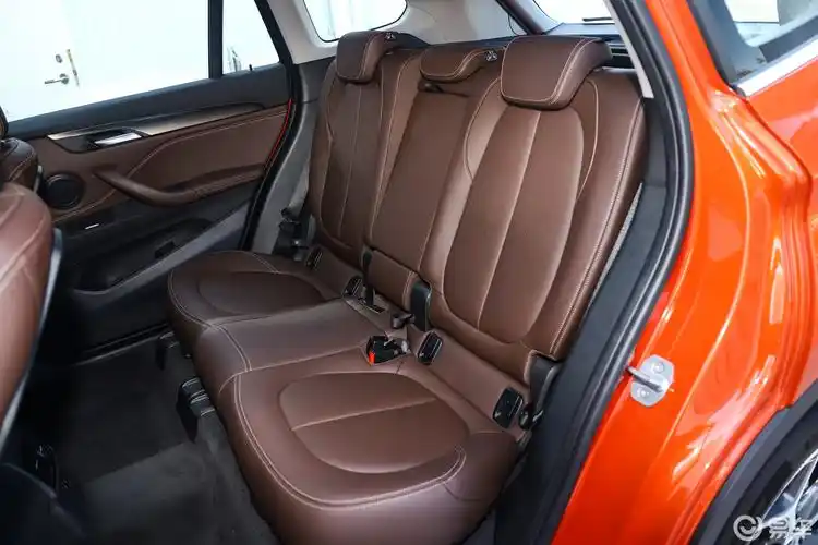 【宝马x12019款sdrive18li 尊享版后排座椅汽车图片-汽车图片大全】