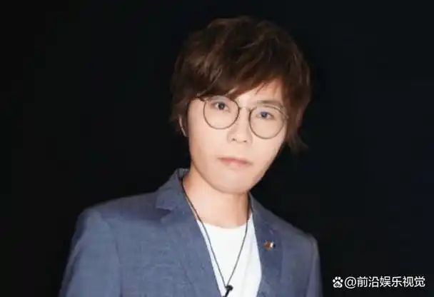 然而,在2016年9月,黄锐因与老板李飞理念不合,从时代峰