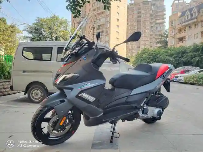 阿普利亚250豪华踏板车