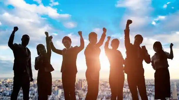 千山万水,时光且长:30岁的人生征程