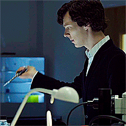 神探夏洛克gif卷福gif福尔摩斯gif本尼迪克特康伯巴奇gif探案gif