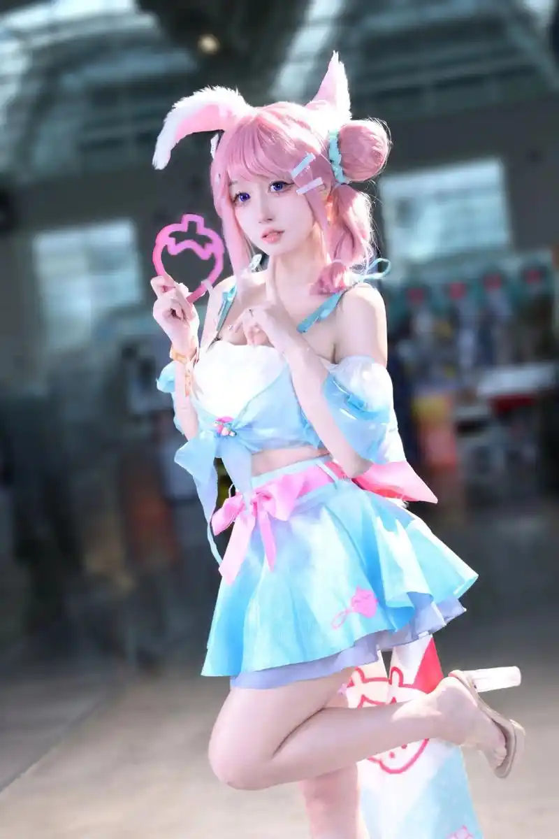 公孙离 泳装!出镜@小猪曈 #cos #二次元 #这就是c - 抖音