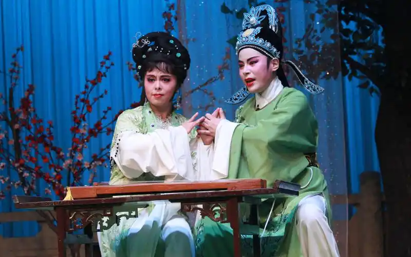 华中科技大学越剧队2012《陆游与唐婉-小红楼》