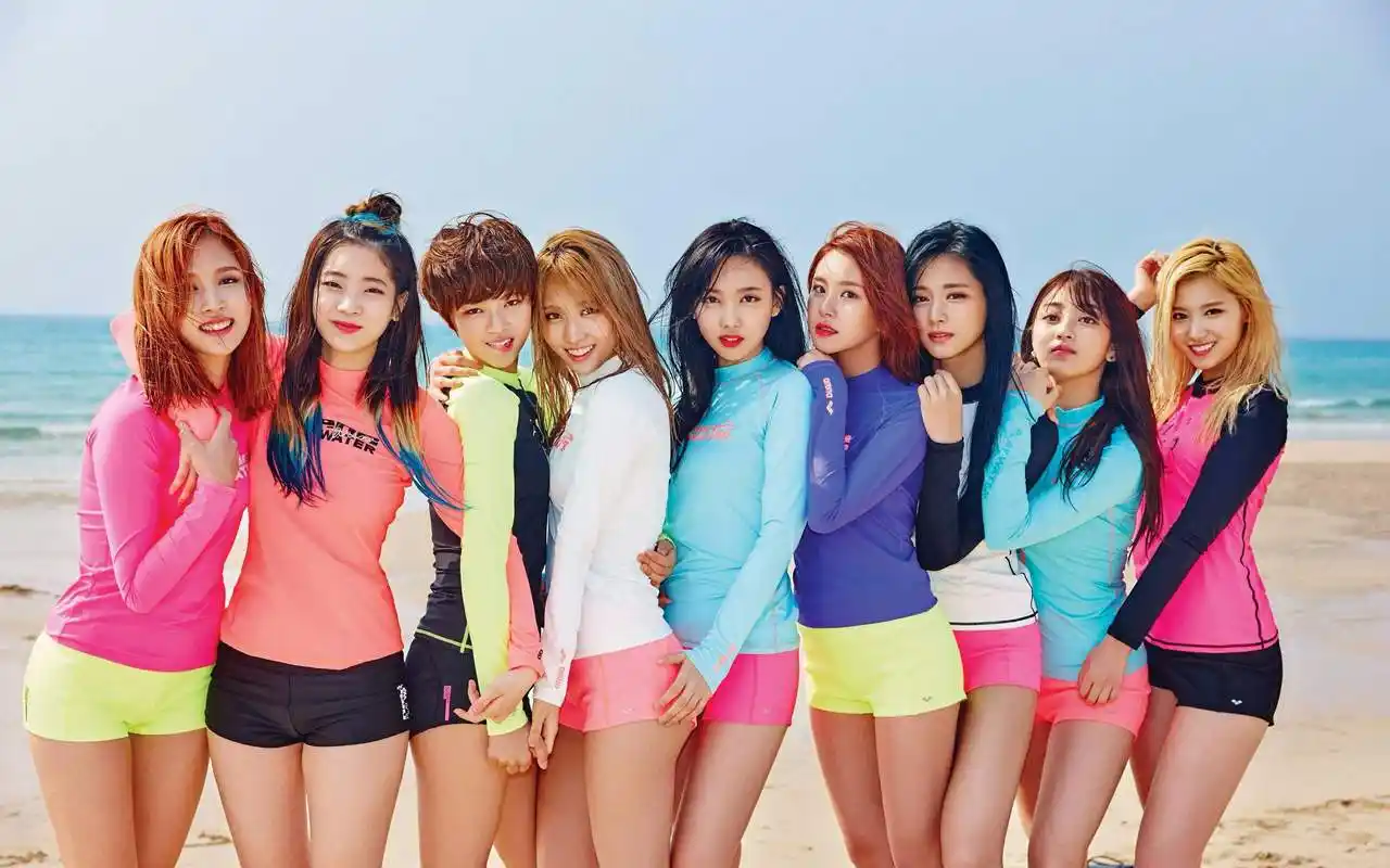 韩国第四代女团之首:twice_组合