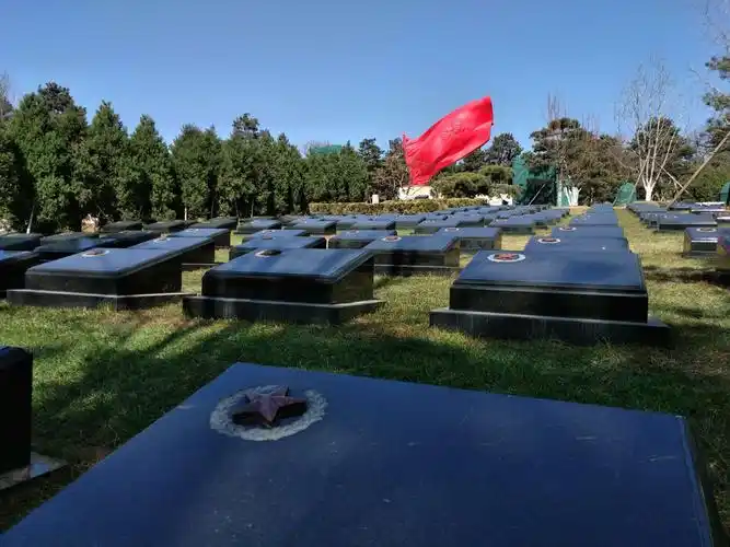 八宝山新建的烈士纪念园
