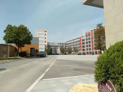 洞山中学(学校排名不分先后)看看有你的学校吗云游淮南校园美景今天