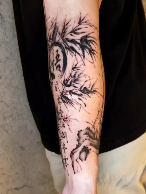 手绘国风纹身两个小时的包小臂[doge][doge]原创设计#刺青  #纹身