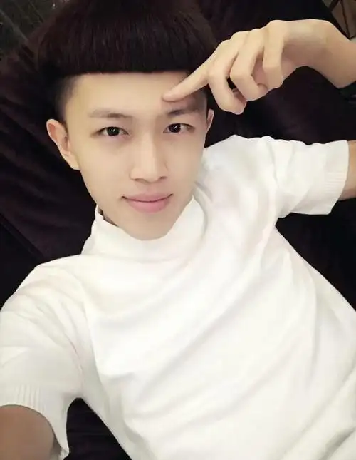 的时候的人数也是在几十万以上,也出过社会摇的代表作品《八步摇》