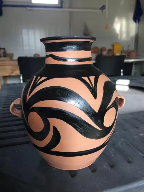 创意马家窑陶罐