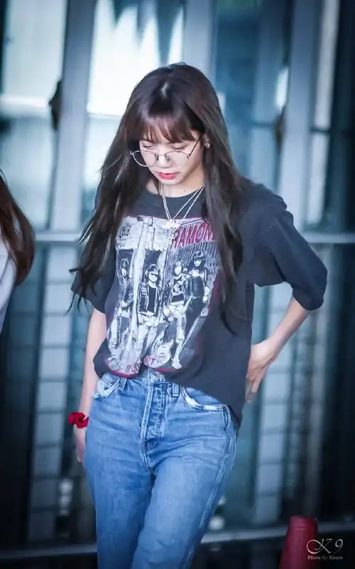 lisa机场出发前往曼谷