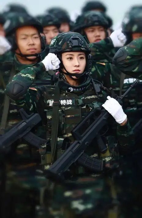 网易娱乐2月26日报道由刘猛执导,杨烁,牟星领衔主演,范雷,翟小兴,郑