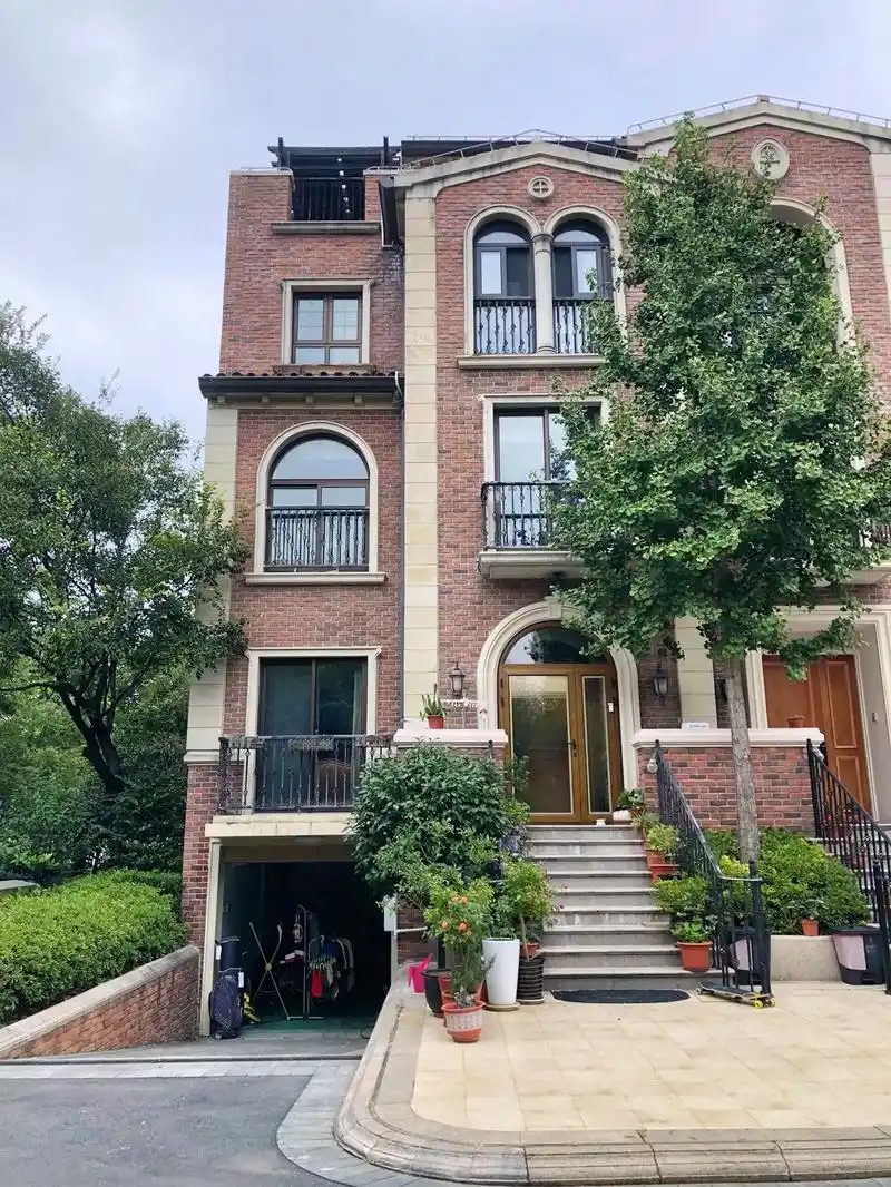 中介返佣到底是不是套路?【绿宝·馥庭】地址: 秀康路959弄 - 抖音