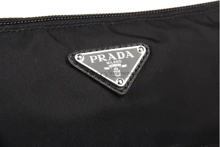 prada(普拉达) 黑色尼龙斜挎包