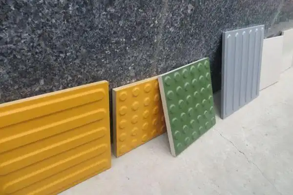 国家标准生产高铁盲道砖石济客运专线用抗压耐磨易清洗