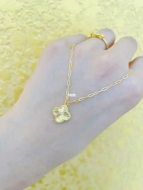 老凤祥四月草足金项链