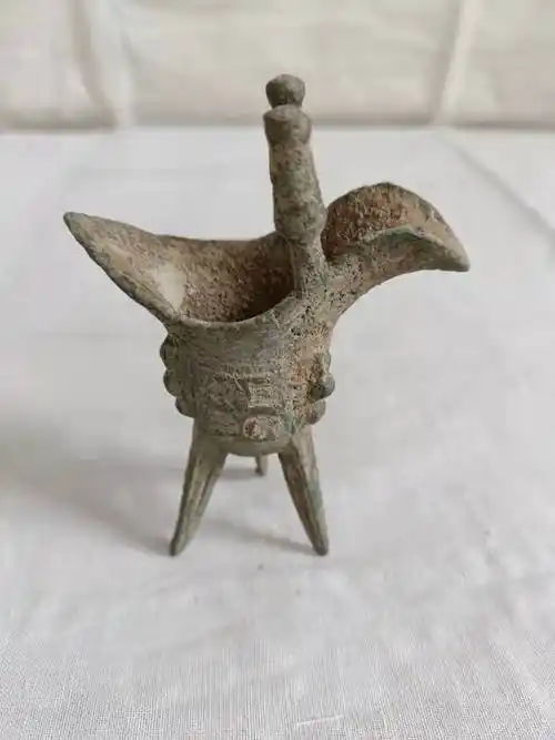 精品赏析——三足爵杯