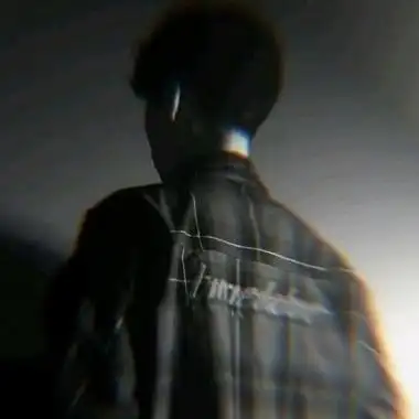 背影伤感男生头像 - 男生头像 - 潮人个性网