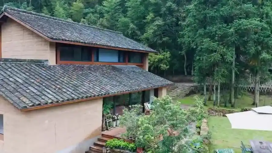 幸福三重奏3:吴京不去搞吃播可惜了,这面条吃的也太香了