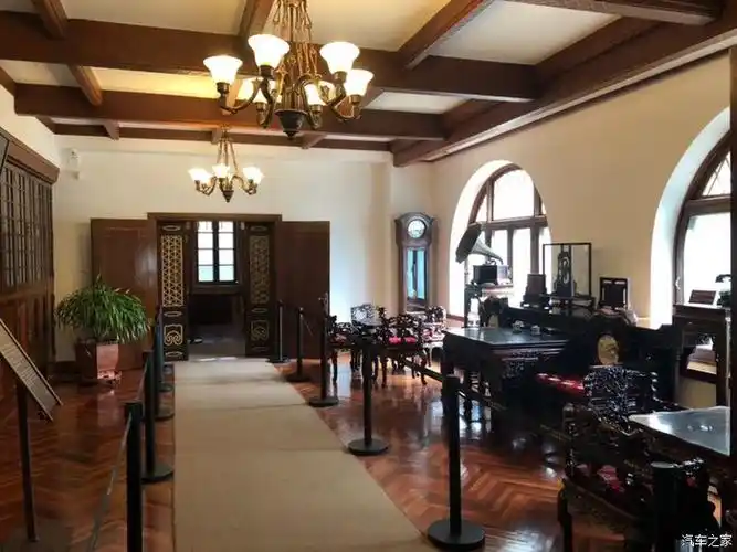 天津帝豪gs车友圈参观末代皇帝故居津城静园