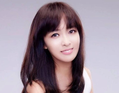 她是德云社唯一的女相声演员,叫郭德纲师叔,网友:什么来头