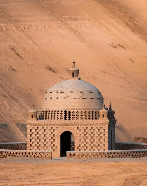 第十二天 和田团城-和田博物馆-约特干古城-和田夜市餐:早/中 住宿