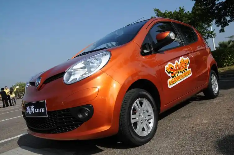 长安奔奔mini外观实拍