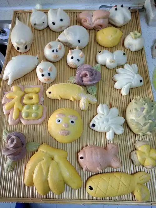 妈带着 玩儿了一天花馍馍