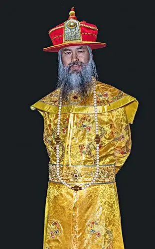 清朝皇帝龙袍宫廷现场环境景观