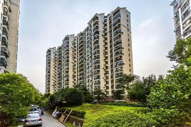 前几年在买房子的时候,很多人都倾向于选择高层住宅,因为大家都知道