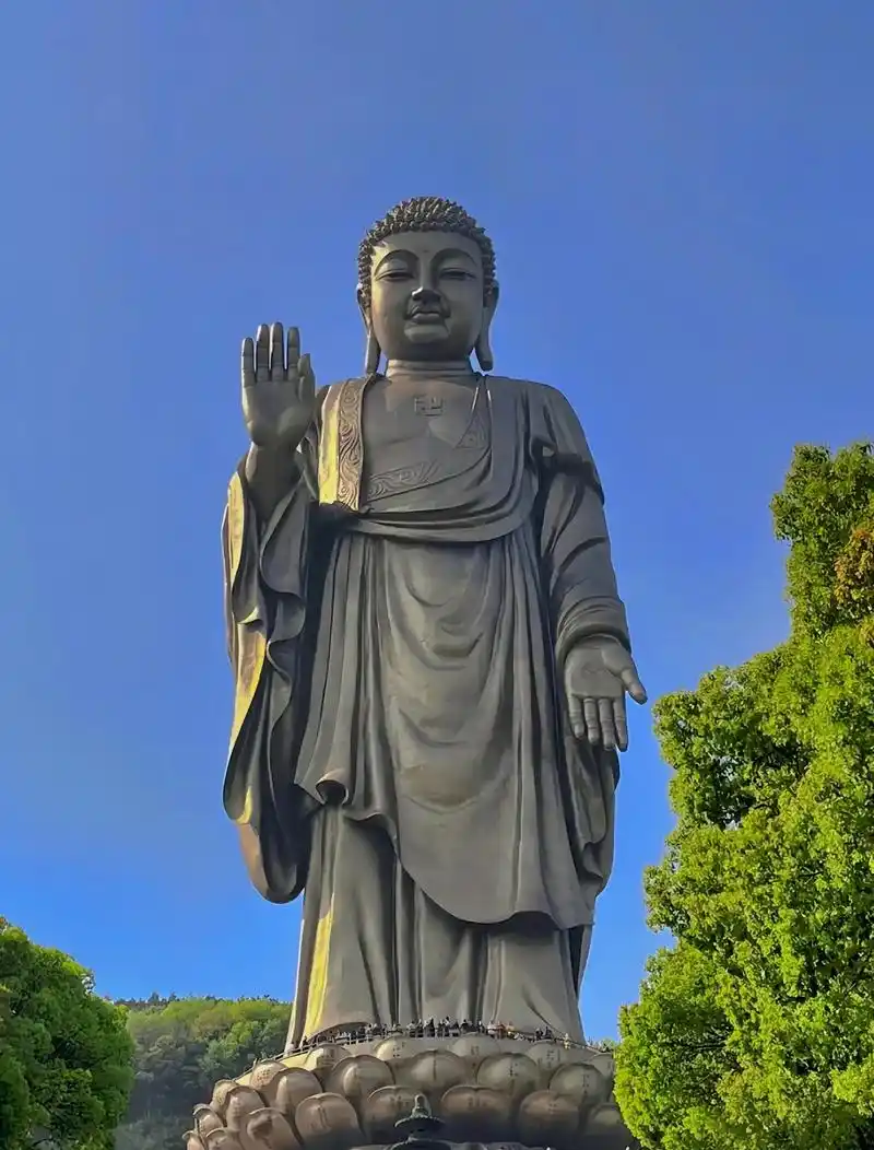 江苏|无锡·灵山大佛.灵山大佛坐落于无锡马山秦履峰南侧,大佛 - 抖音