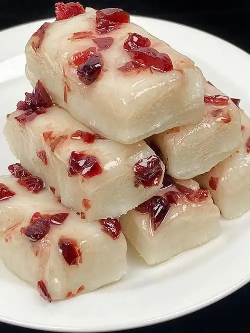 下面是一份简单易学的蔓越莓糯米糕做法,希望能够帮助到您.