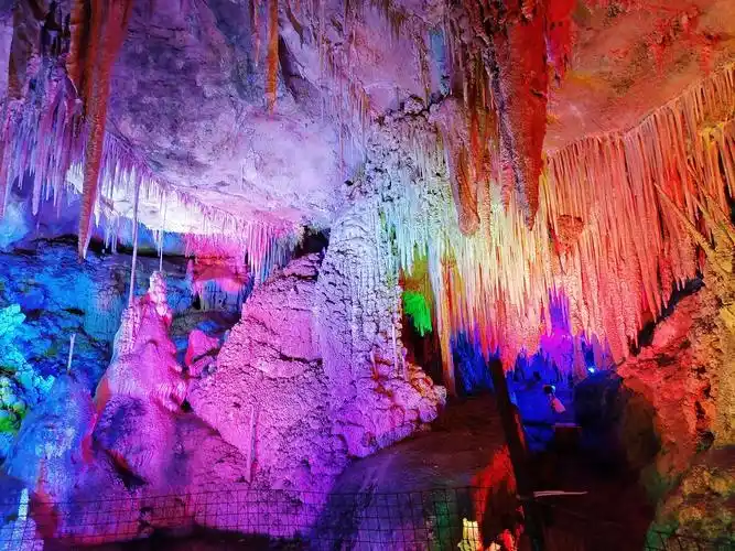 走进沂源:感受鲁山溶洞群的梦幻之美