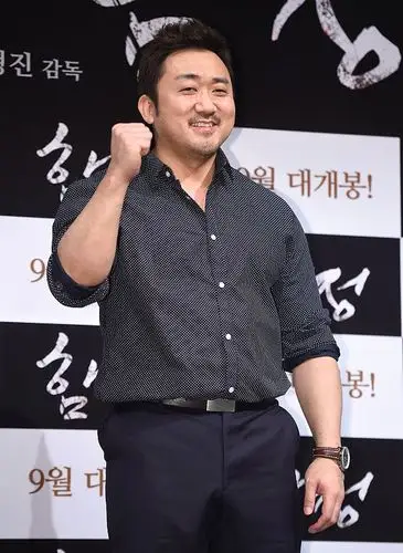 韩国硬汉马东锡年轻时啥样?堪比小鲜肉,与美女体育老师相恋