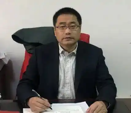 钟秀明,中共党员,现任水亭畲族乡党委副书记, 乡长.