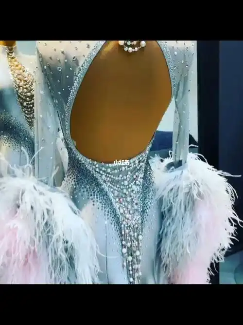 这背影绝了_舞蹈_拉丁舞_摩登舞服_时尚_穿搭_整体造型