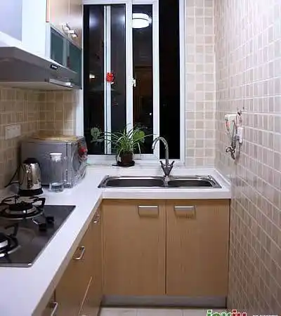 厨房燃气灶背墙是窗户怎么装修