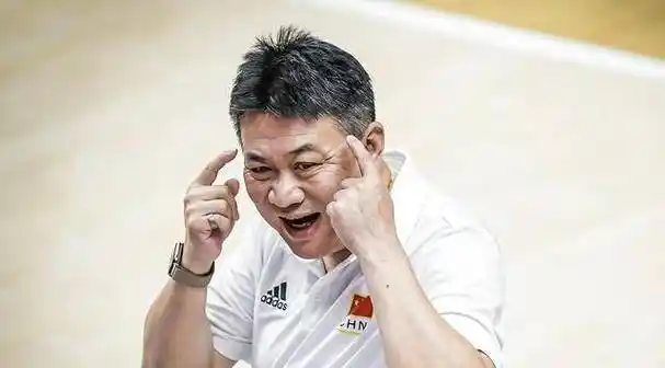 原创中国女排主教练蔡斌针对两大痛点全力冲刺巴黎奥运门票