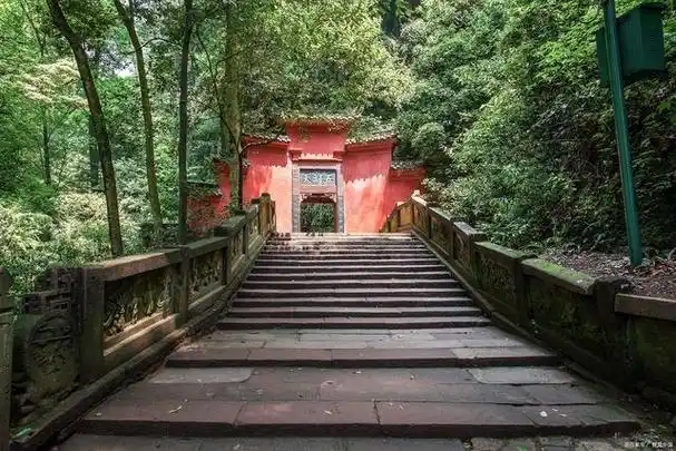 青城山旅行指南:古韵养生,山水间的静谧之旅