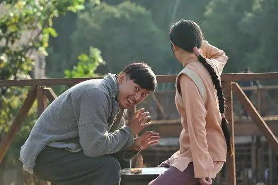 《光荣大地》卫视热播 吕行赵春羊玩转小幽默