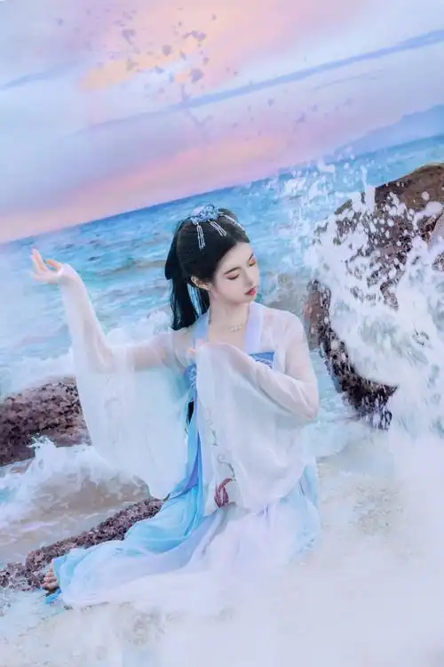 仙女:@-零小柒摄影: @衿夕vacner 妆造:@棠月笙服装:@都城南庄传统