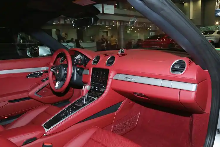 保时捷718内饰-空间-双离合-易车