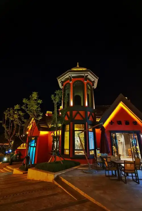 抚仙湖太阳山网红小镇