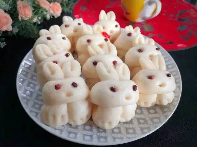 兔年到了,过年蒸一锅兔馒头,精致可爱,简单易上手,全家都喜欢