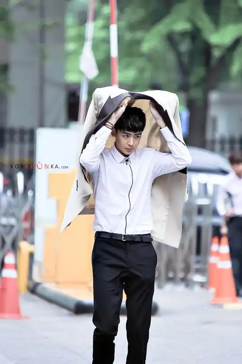 颜巅时候的尼坤和车银优谁更帅