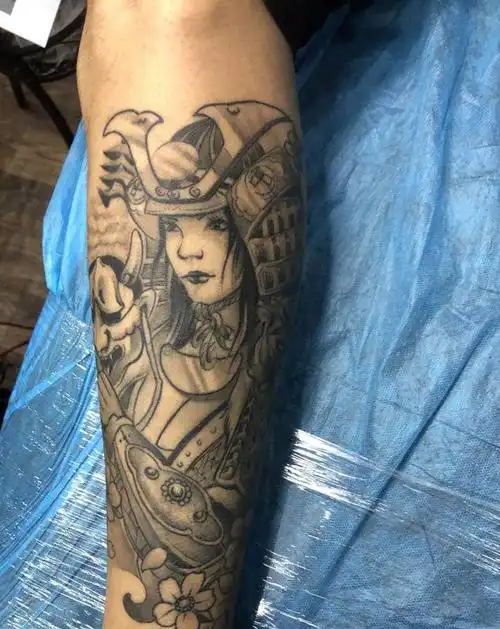 女武士,恢复好了纹身图片_腿部纹身图案