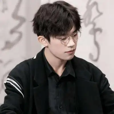 千玺头像高清图片,最新艺术照易烊千玺爆帅照片-男生头像