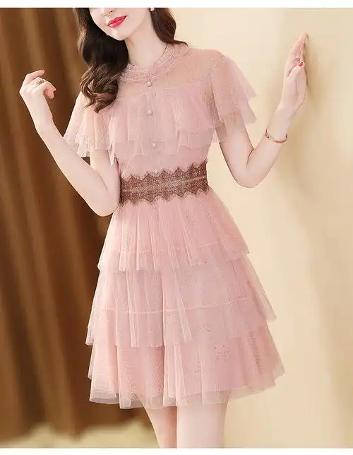 隐知淑女范蕾丝网纱蕾丝拼接连衣裙女2021夏季新款荷叶边仙女裙子粉色