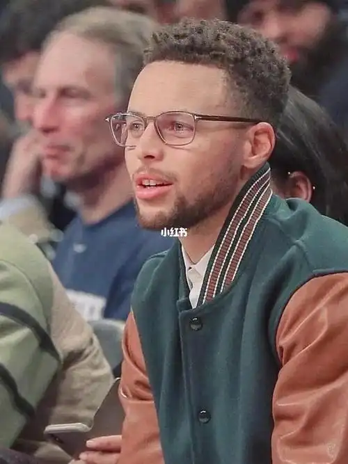 老子永远爱小学生!#库里  #金州勇士  #勇士总冠军