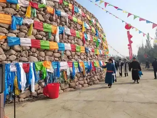 乌拉特前旗白彦花镇举办敖包祭祀活动