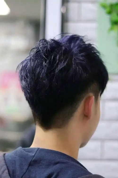 型男潮发型!发色星空灰.